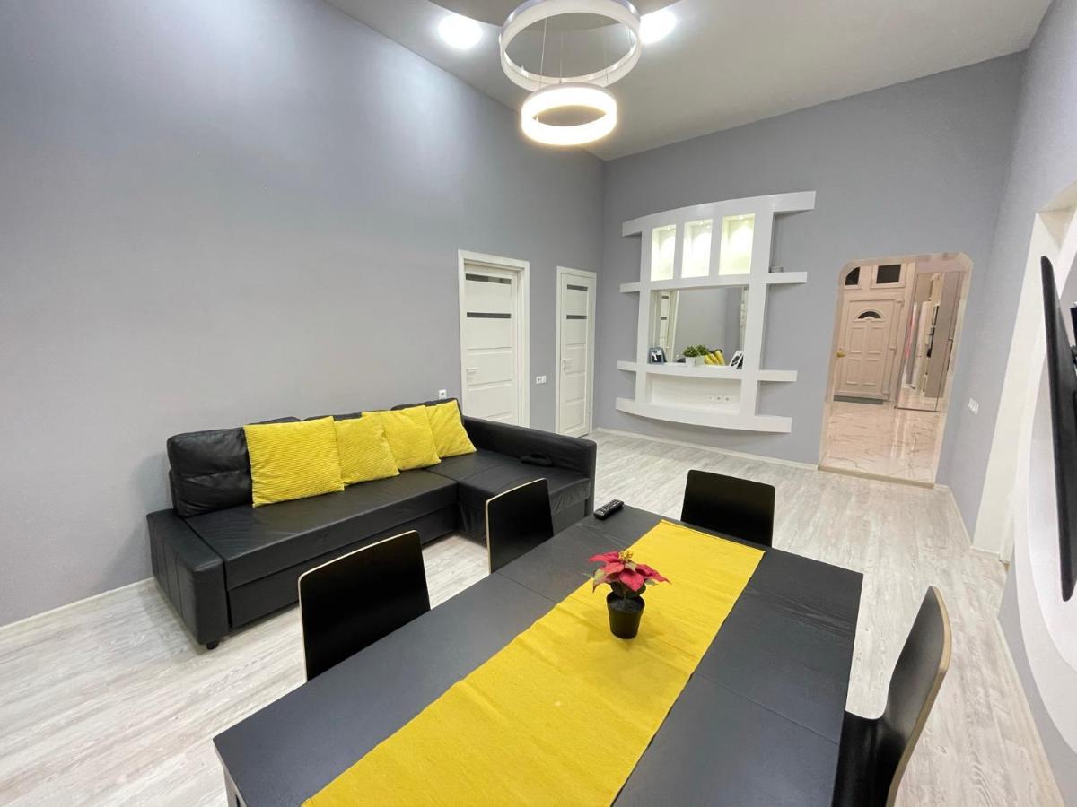 Deluxe Sapphire Residency - 4 BEDROOMS Budapest Eksteriør billede